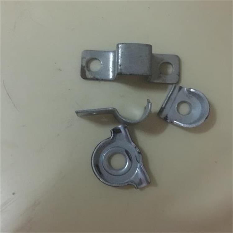 衝壓（yā）件（jiàn）廠家（jiā）在做排樣圖時應注意的幾點（diǎn） 