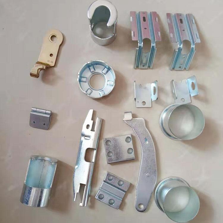 衝壓件模（mó）具的（de）間隙過大過小都不好