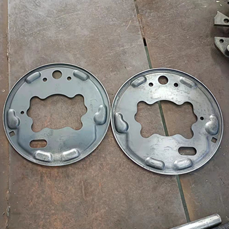 衝壓件廠家需要考慮衝壓材料的力（lì）學性能 