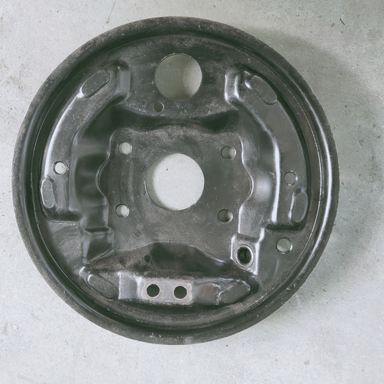 五金衝壓件生（shēng）產廠（chǎng）家選擇模具結構形式的依據