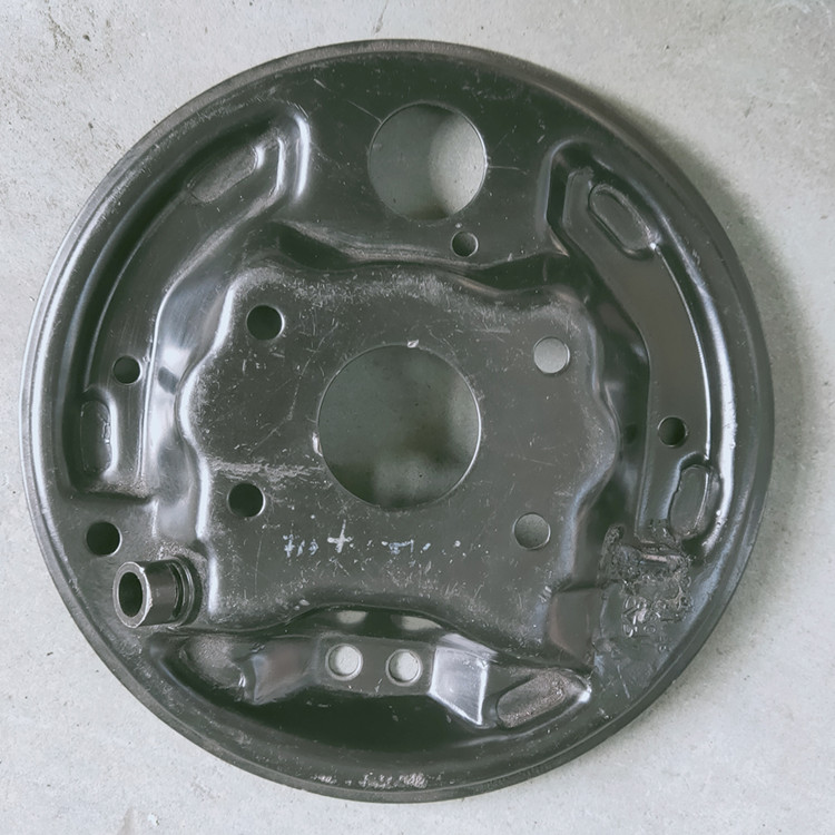 大型（xíng）曲麵製件的拉深特點